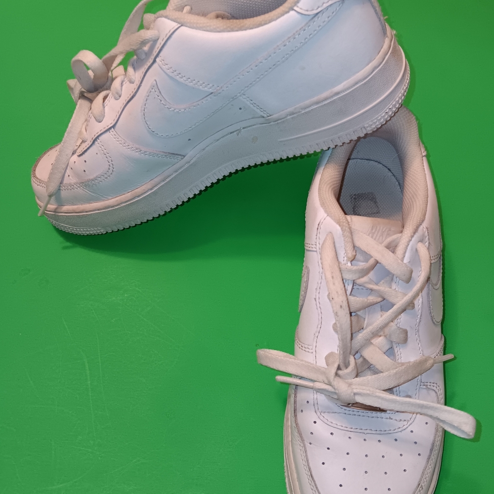 2021 Nike Air Force 1 Low LE Shoes/Sneakers (DH2920-111) Preowned Y7/Women's 8.5